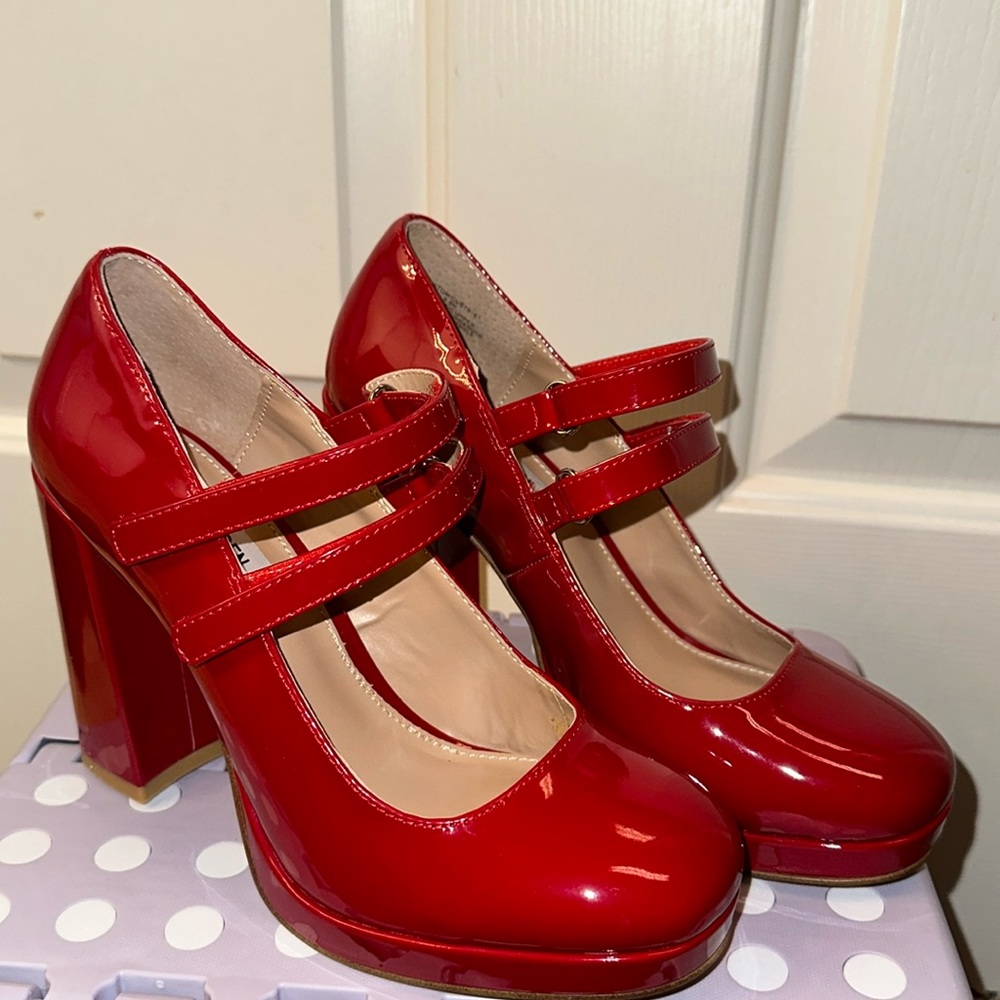 Steve Madden “custom” Maryjane shoes. New size 6.5.